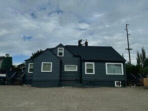 Building Photo - 2804 McLeod Rd