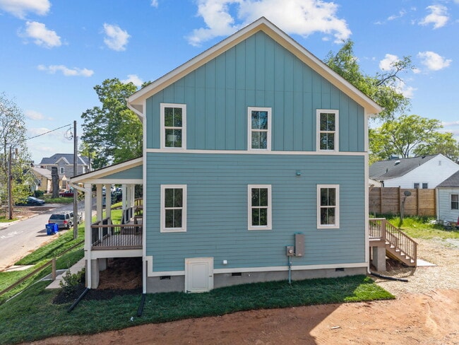 Building Photo - 515 Spruce St