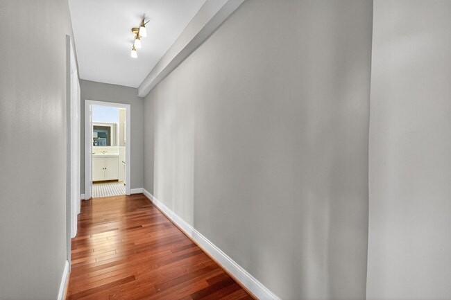 Building Photo - 2100 19th St NW