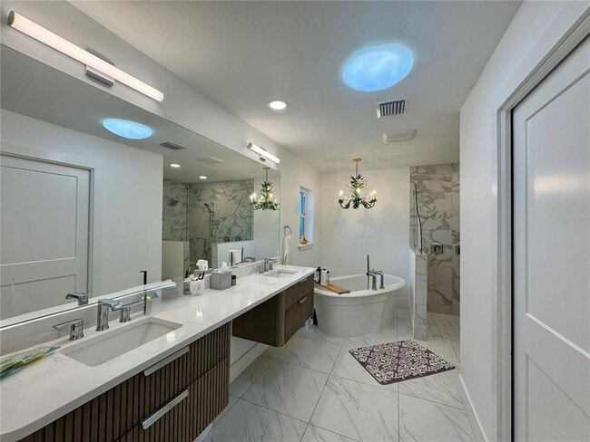 Building Photo - 7372 Melaleuca Way