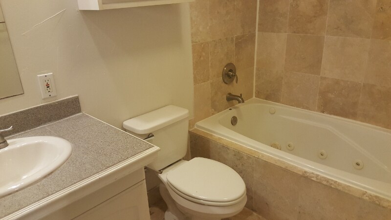 Building Photo - 3251 Rosebank Dr