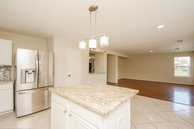 Building Photo - 8402 Brickhaven Ln