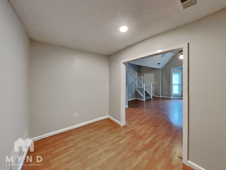 Building Photo - 1380 Paddocks Way