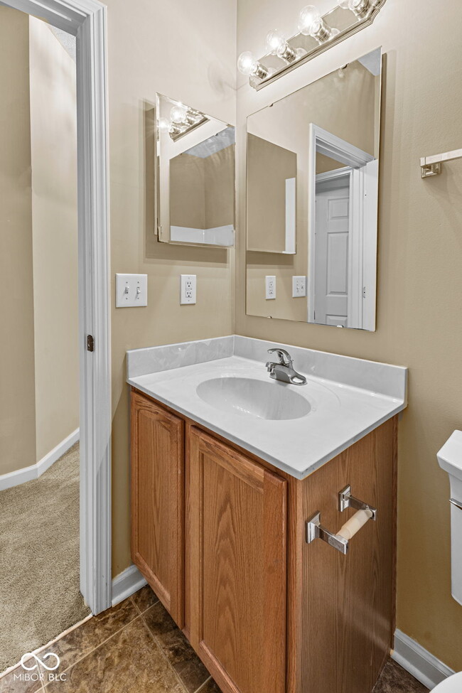 Building Photo - 1241 Elm Grove Ln