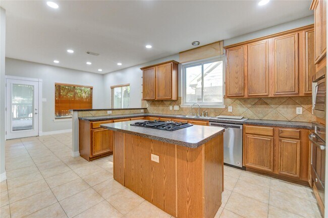 Building Photo - 12207 Lakewood Glade Ct