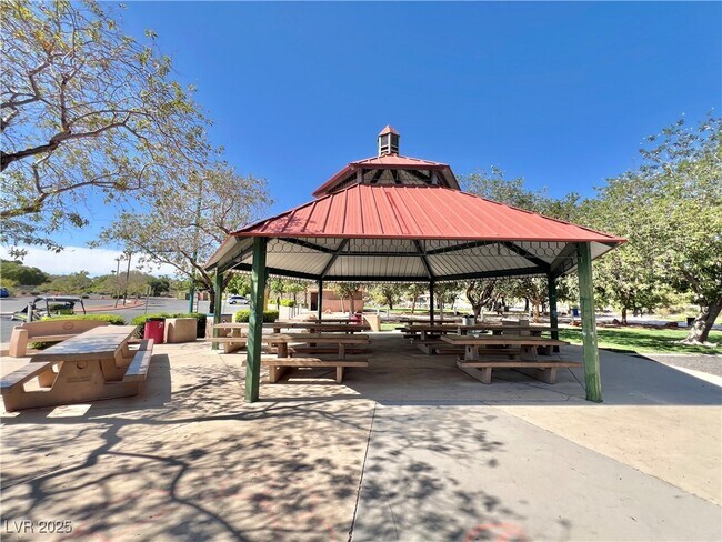 Building Photo - 1605 Ravanusa Dr