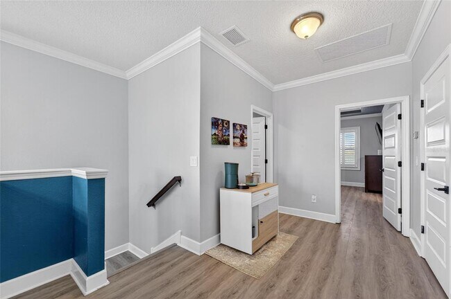 Building Photo - 7504 Lantern Park Ave