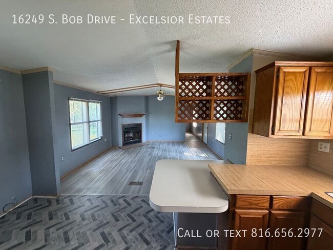 Building Photo - 16249 Bob Dr