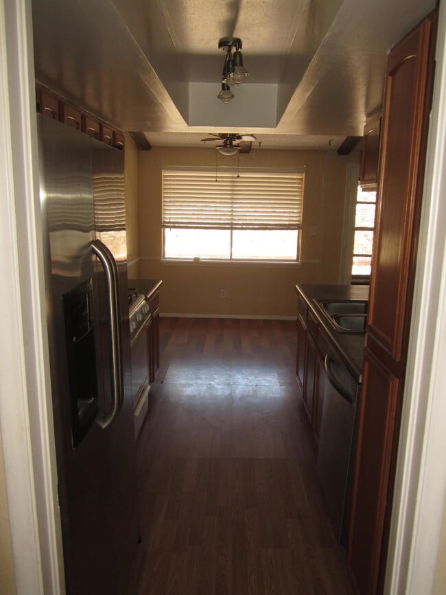 Building Photo - 6717 Southwind Dr