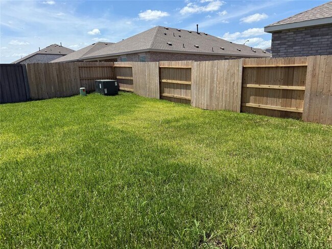Building Photo - 16535 Mesquite Fld Dr