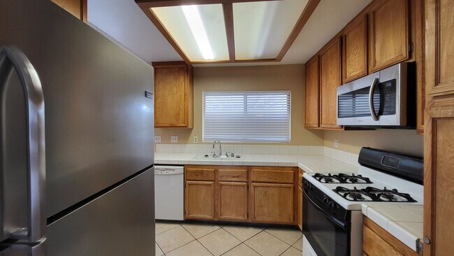 Building Photo - Charming one-story house