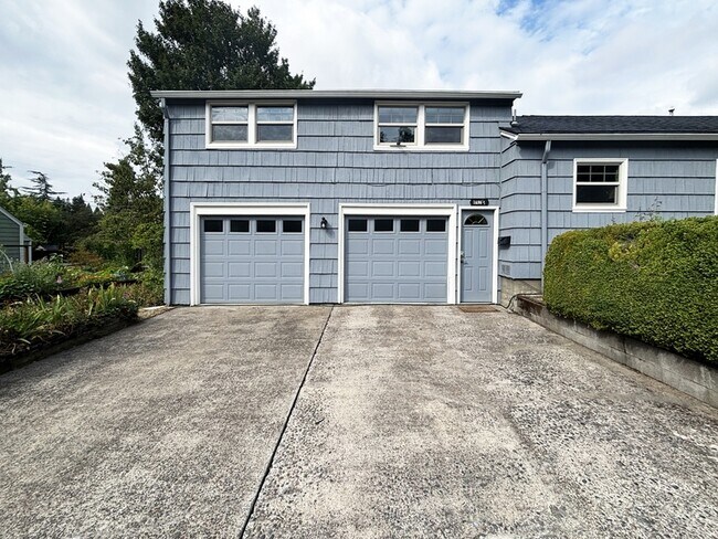 Primary Photo - 2490 Emerald St