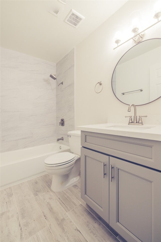 Building Photo - 12553 Wellington Park Dr