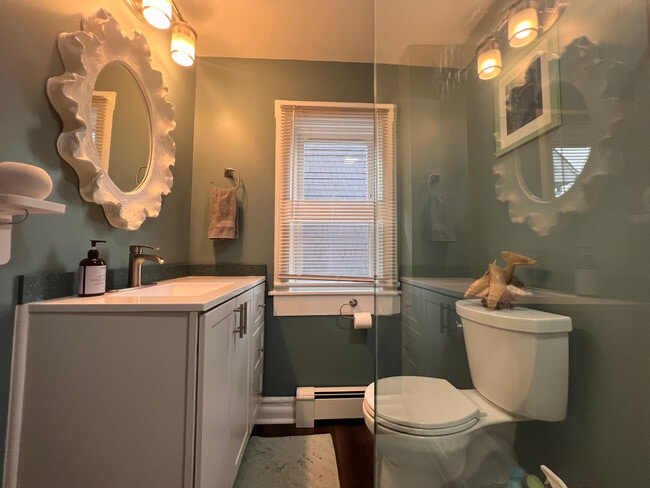 Building Photo - 26 Poplar St