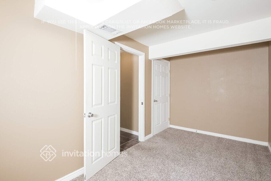 Building Photo - 5004 S Richfield Cir
