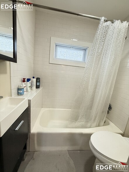 Building Photo - 23 Cottage Ave