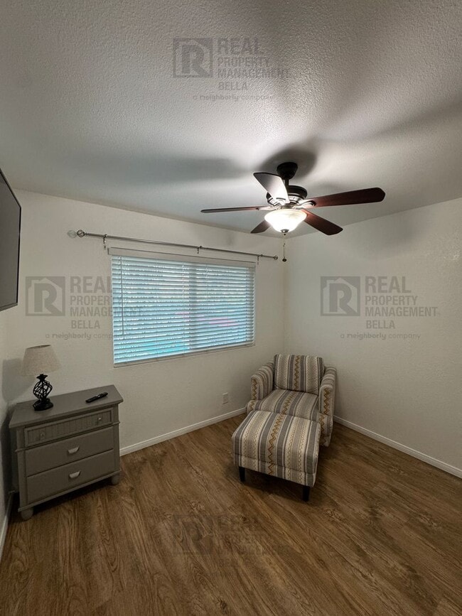 Building Photo - 24311 Canyon Lake Dr N
