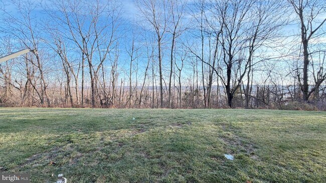 Building Photo - 506 Quincy St