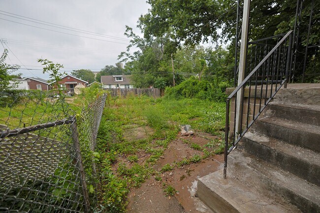 Building Photo - 4845 Anderson Ave
