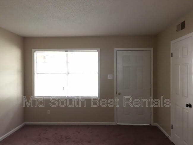 Building Photo - 3644 Tessland Rd