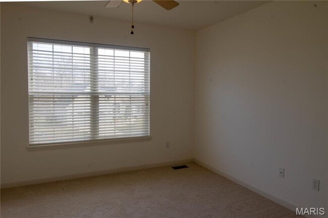 Building Photo - Welcome to this beautiful 3-bedroom spacio...