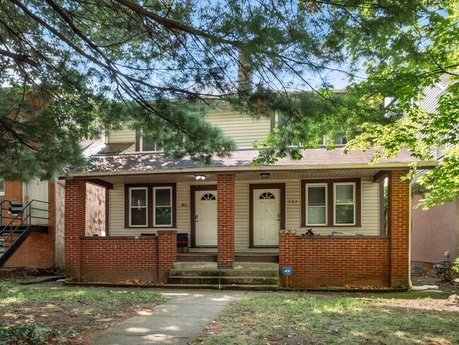 Building Photo - 385 E 13th Ave