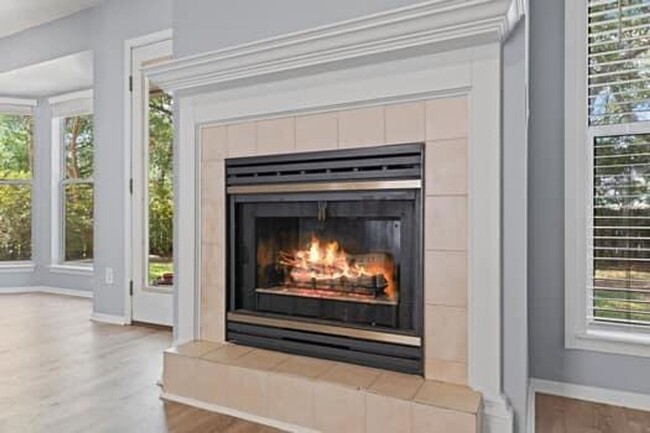 Building Photo - Beautiful Niceville Home!