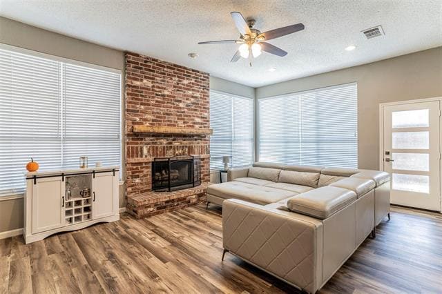 Building Photo - 8409 Lake Bend Dr