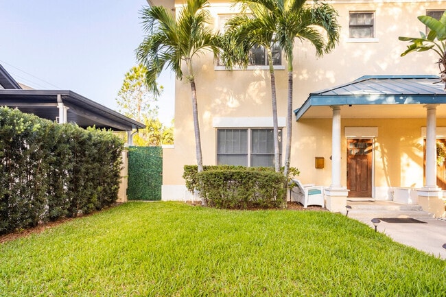 Building Photo - 509 S Willow Ave