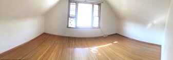 Building Photo - 35 Beechwood Pl