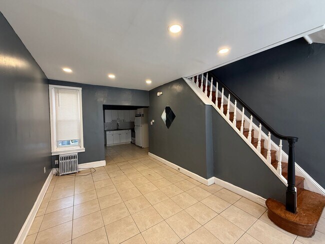 Building Photo - Beautiful 3BR Port Richmond Townhome