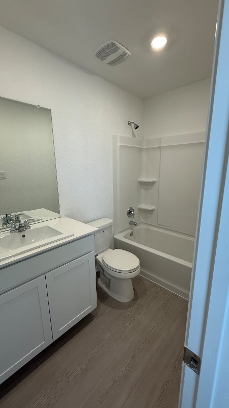 Building Photo - 349 Keefer