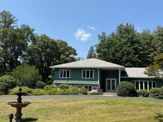 Building Photo - 39 Oriole Dr
