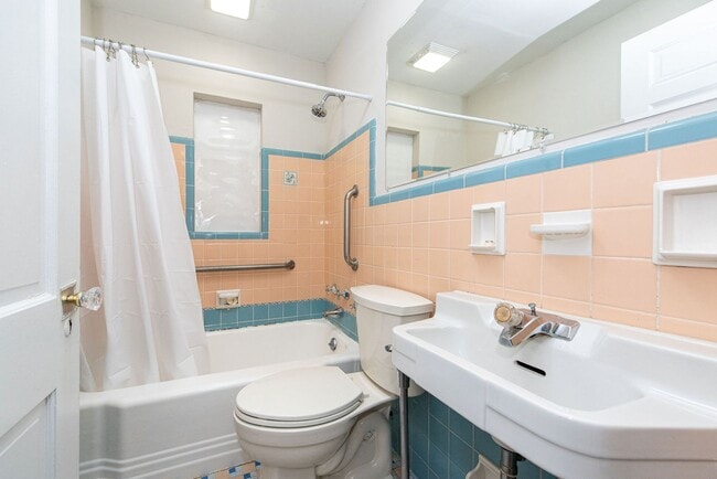 Building Photo - WESTWOOD - Freshly updated 4 bed 2.5 bath home