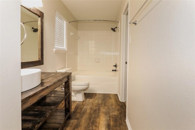 Building Photo - 11319 Seven Sisters Dr