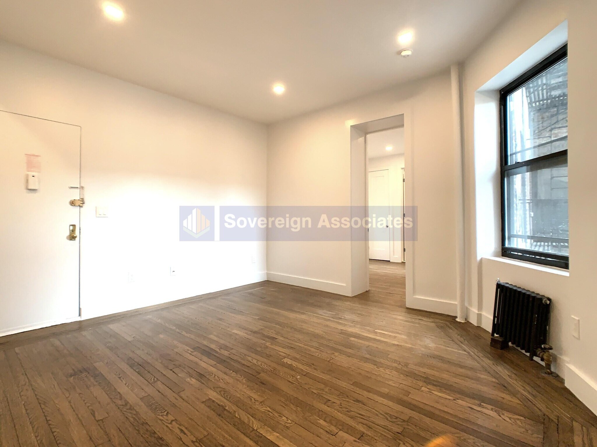 Building Photo - 45 Tiemann Pl