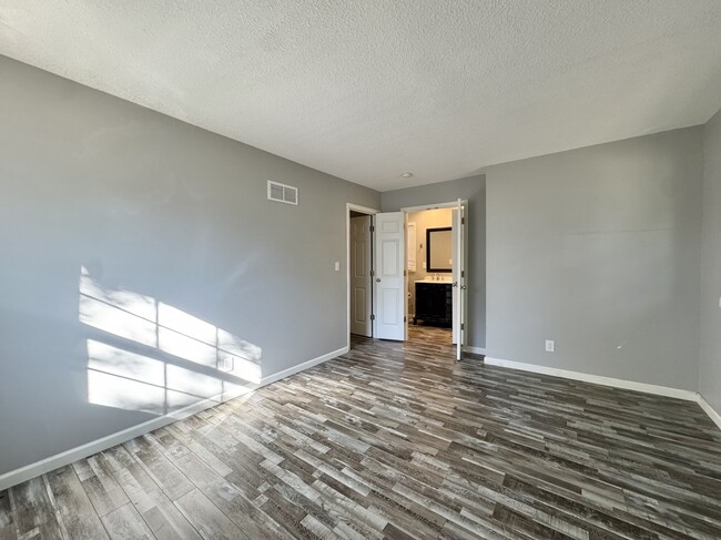 Building Photo - 3640 Walnut St