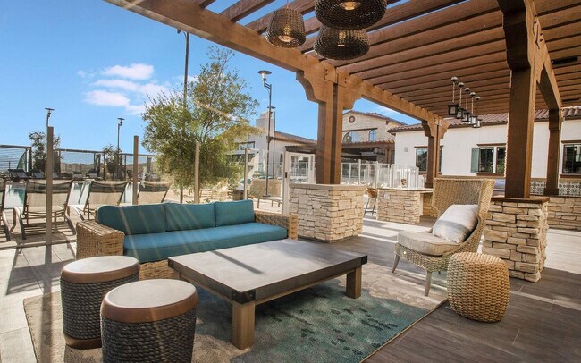 Building Photo - 3303 Marisol Pl