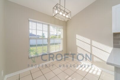 Building Photo - Move-In Ready 3BR/2BA with Brand-New Kitchen, Fireplace & Fenced Yard!