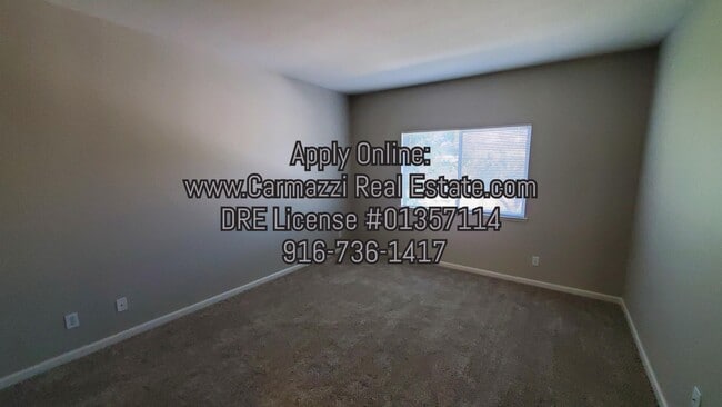 Building Photo - 749 Kilbirnine Ct