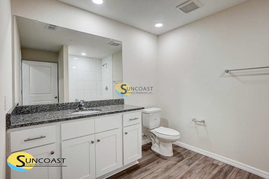 Building Photo - 11479 Oakfield Ct
