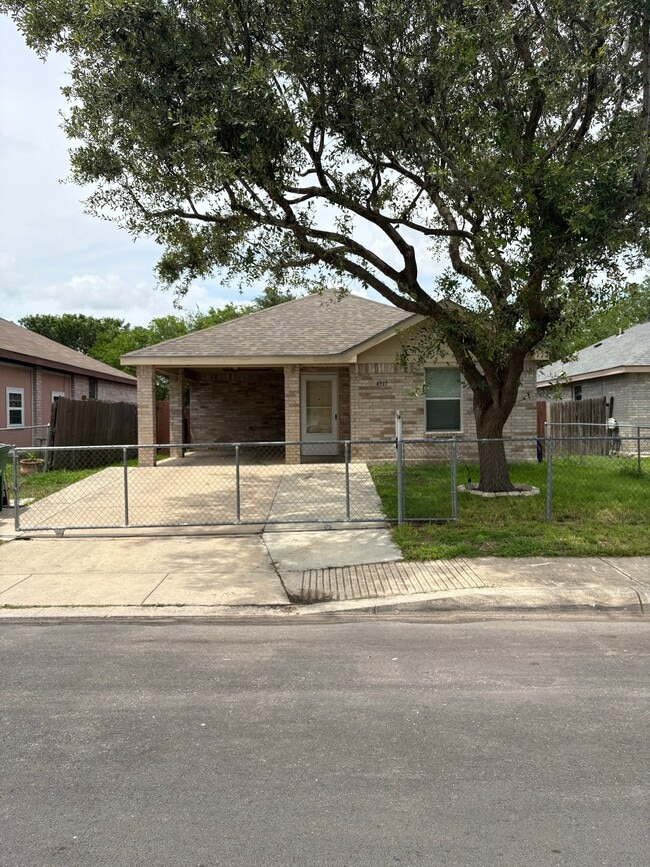 Building Photo - 4915 Fortuna Pl