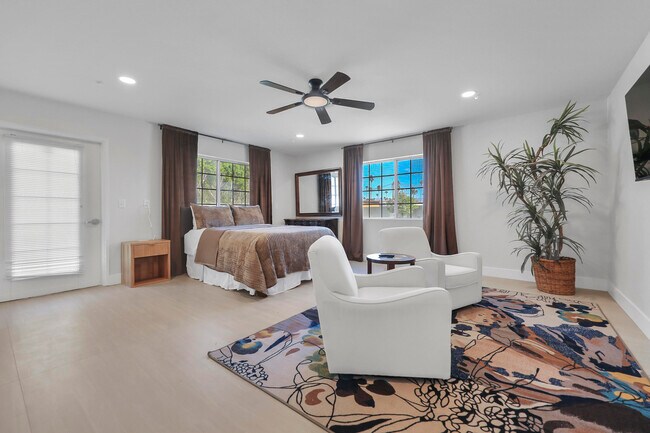 Building Photo - 2246 Paseo Roseta