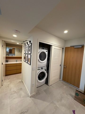 Building Photo - 1388 Kapiolani Blvd