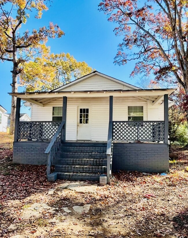 Primary Photo - 620 N 6th Ave