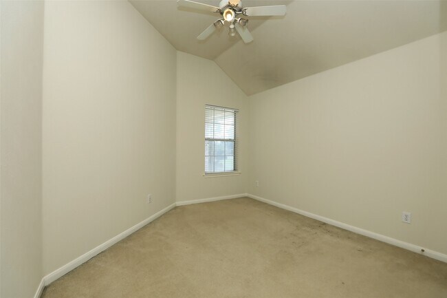 Building Photo - 6523 Trenton Lake Ln