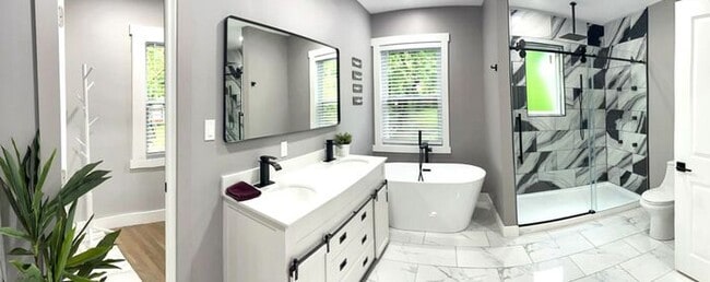 Building Photo - Coming Soon! Mid Century Modern Cape Cod i...