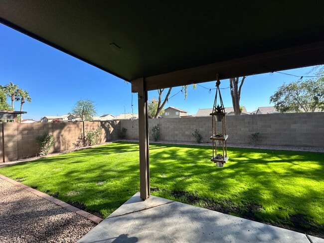 Building Photo - 12700 N 87th Dr