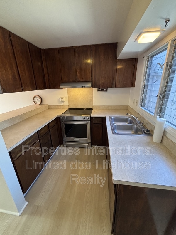 Building Photo - 95-625 Nawenewene Circle - 312