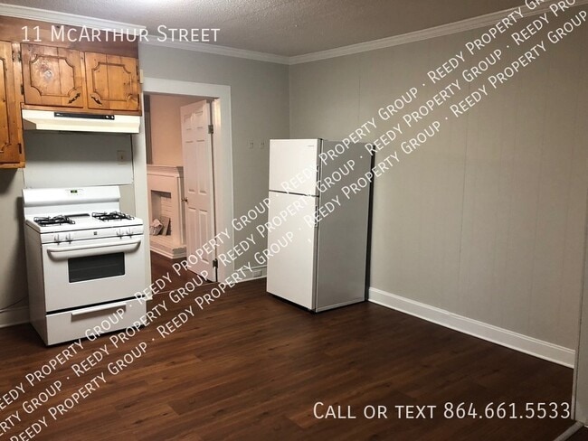 Building Photo - 11 McArthur St